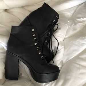 Platform boots